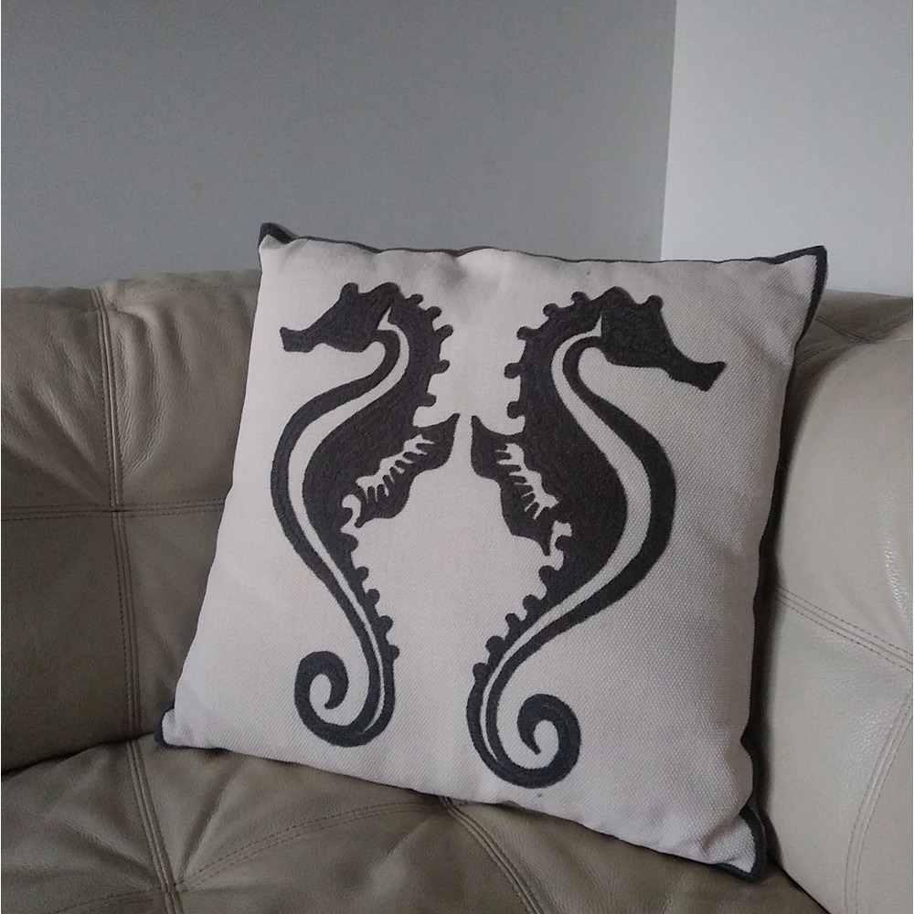 Annie Selke's Fresh American seahorses‎ pillow